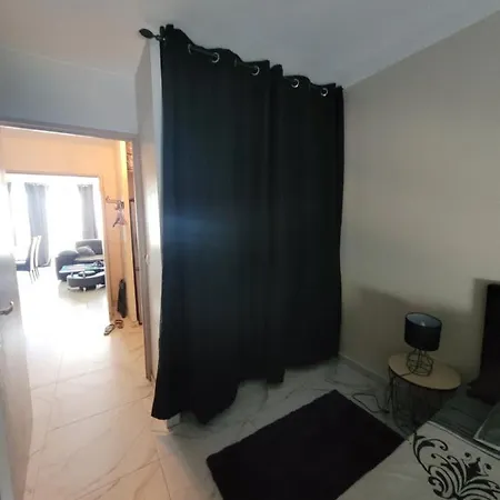 Jolie T4 A L'esplanade Lez Wifi Apartament